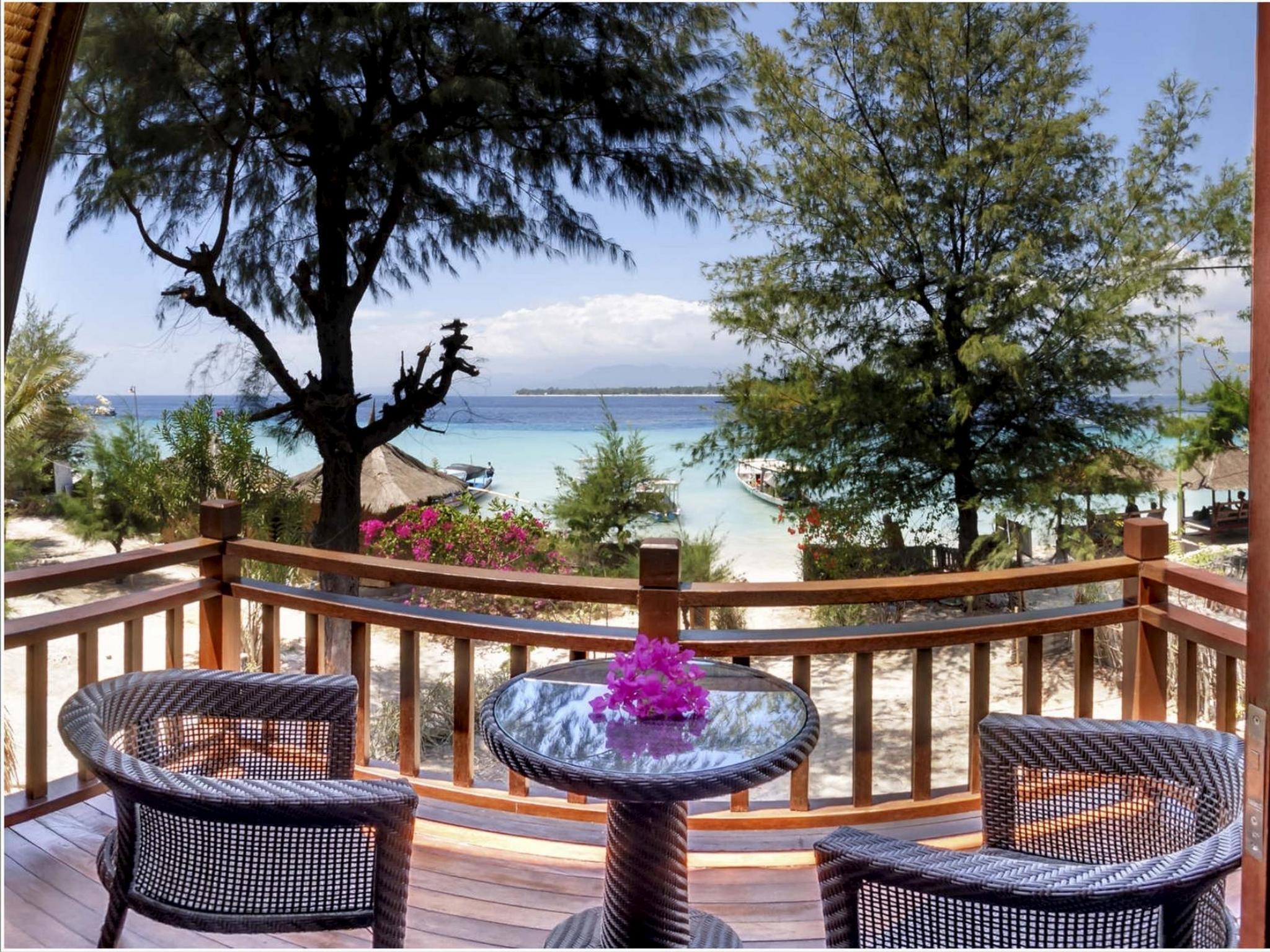 Karma Reef Hotel Gili Trawangan Exterior photo