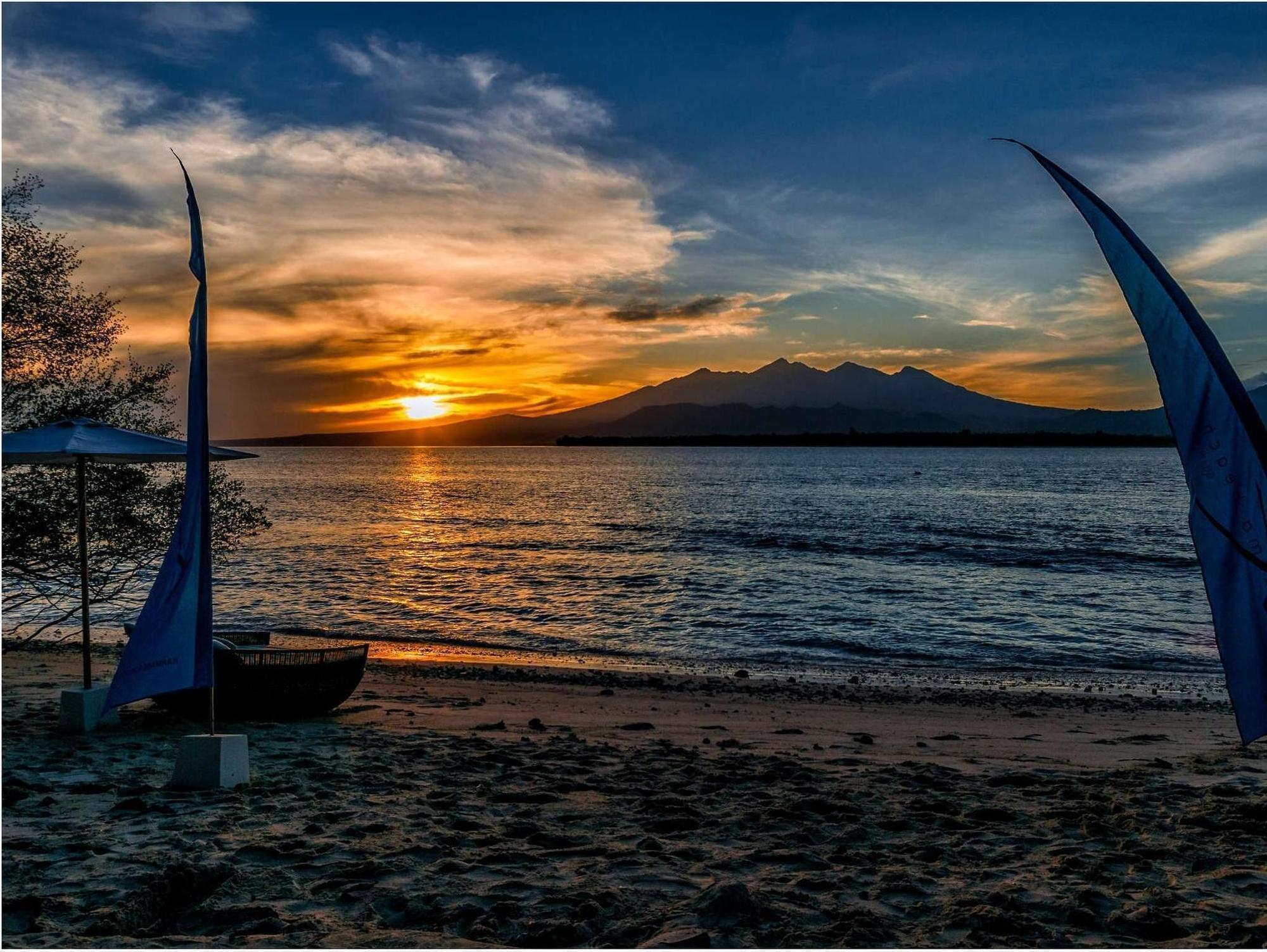 Karma Reef Hotel Gili Trawangan Exterior photo
