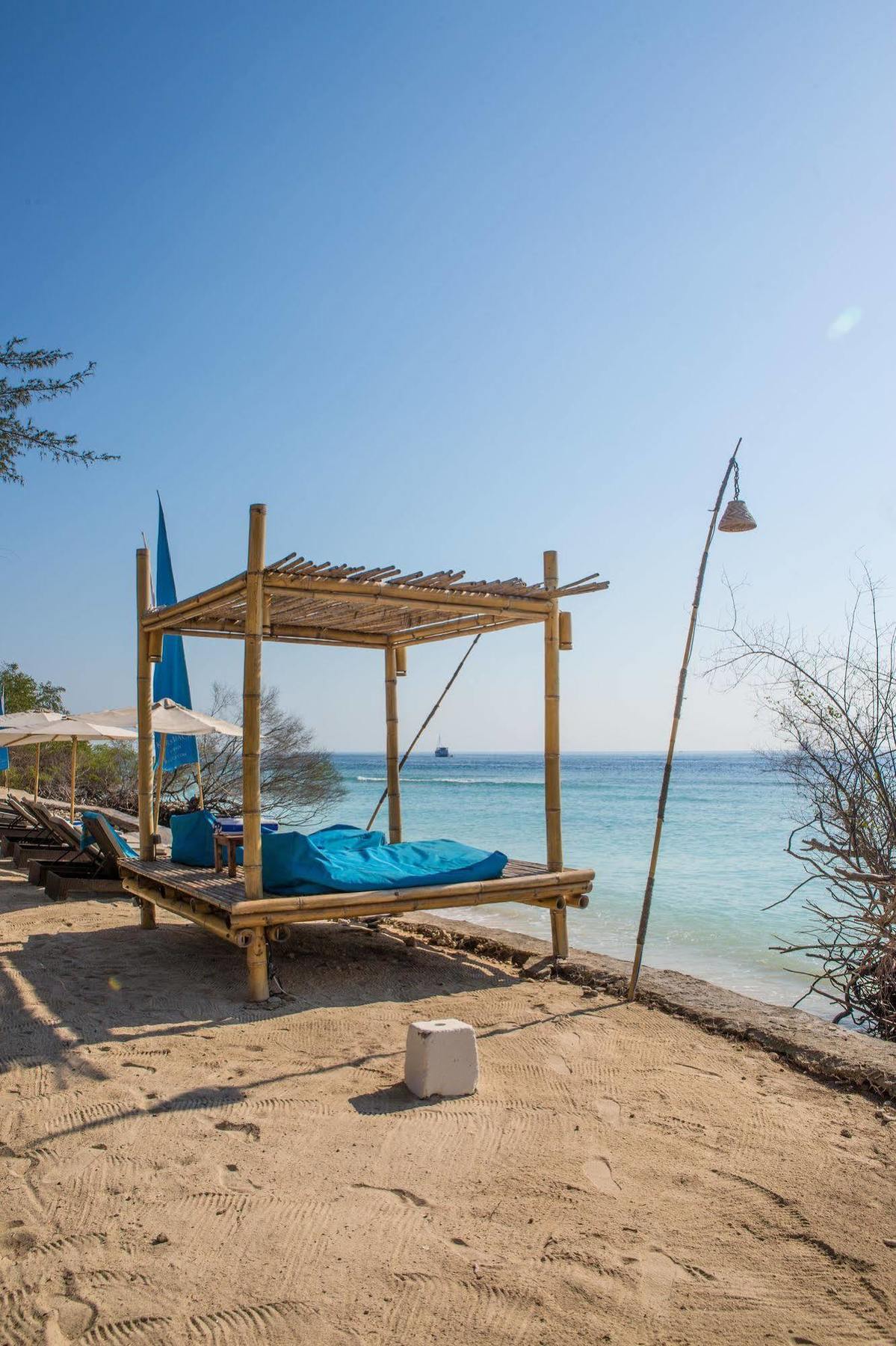 Karma Reef Hotel Gili Trawangan Exterior photo