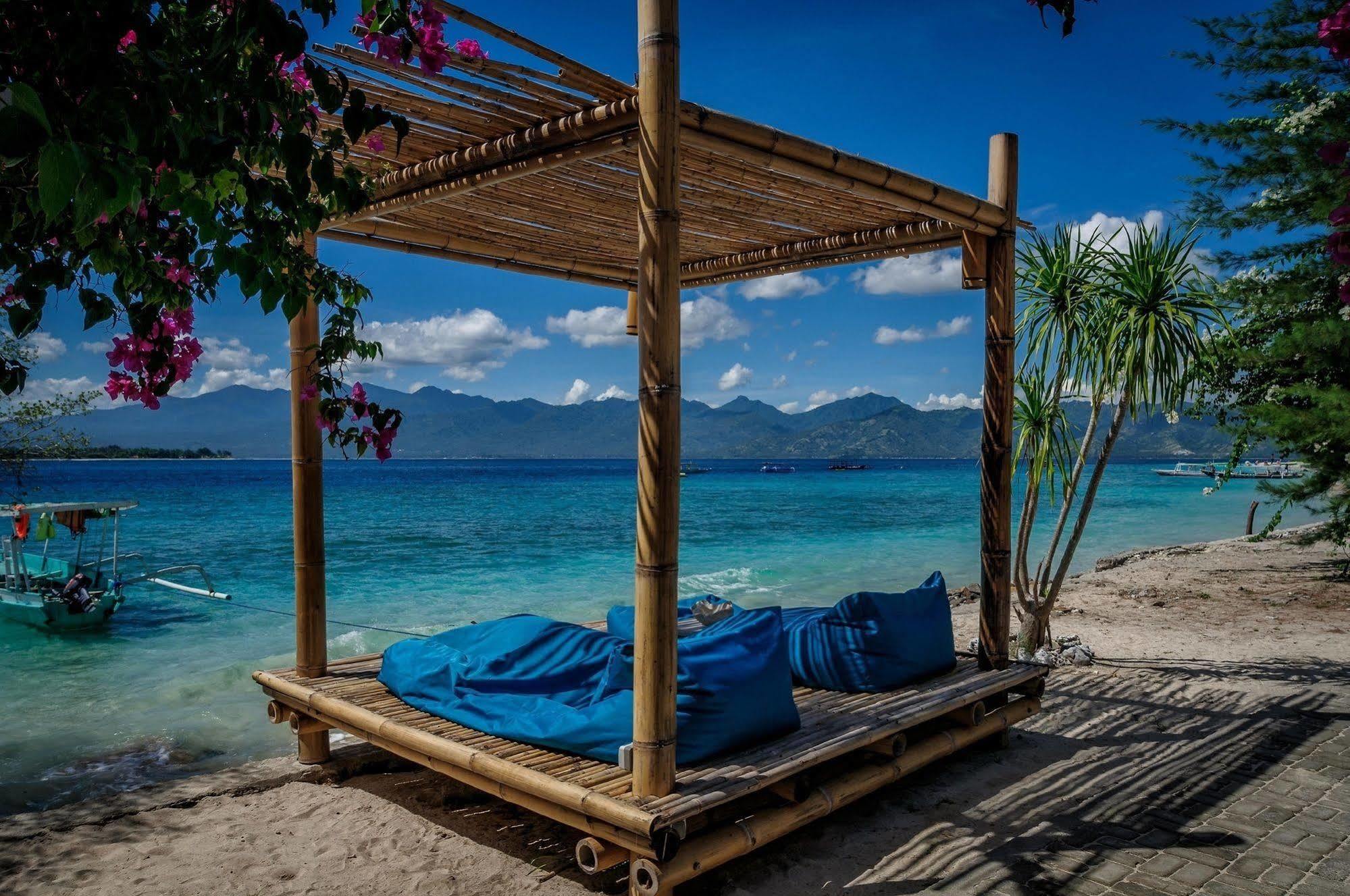 Karma Reef Hotel Gili Trawangan Exterior photo