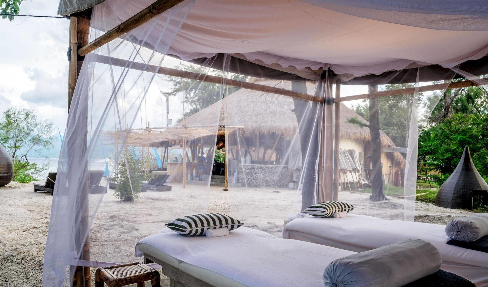Karma Reef Hotel Gili Trawangan Exterior photo